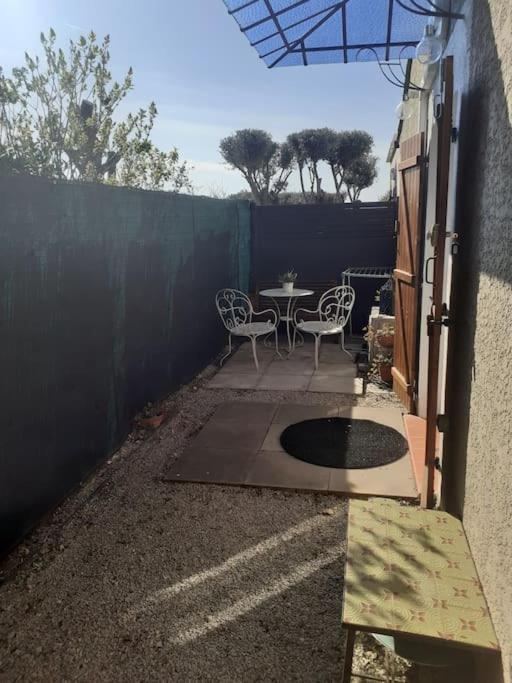 Studio- Terrasse -place De Parking Prive Appartement