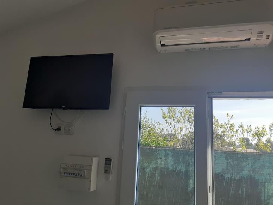 Appartement Studio- Terrasse -place De Parking Prive